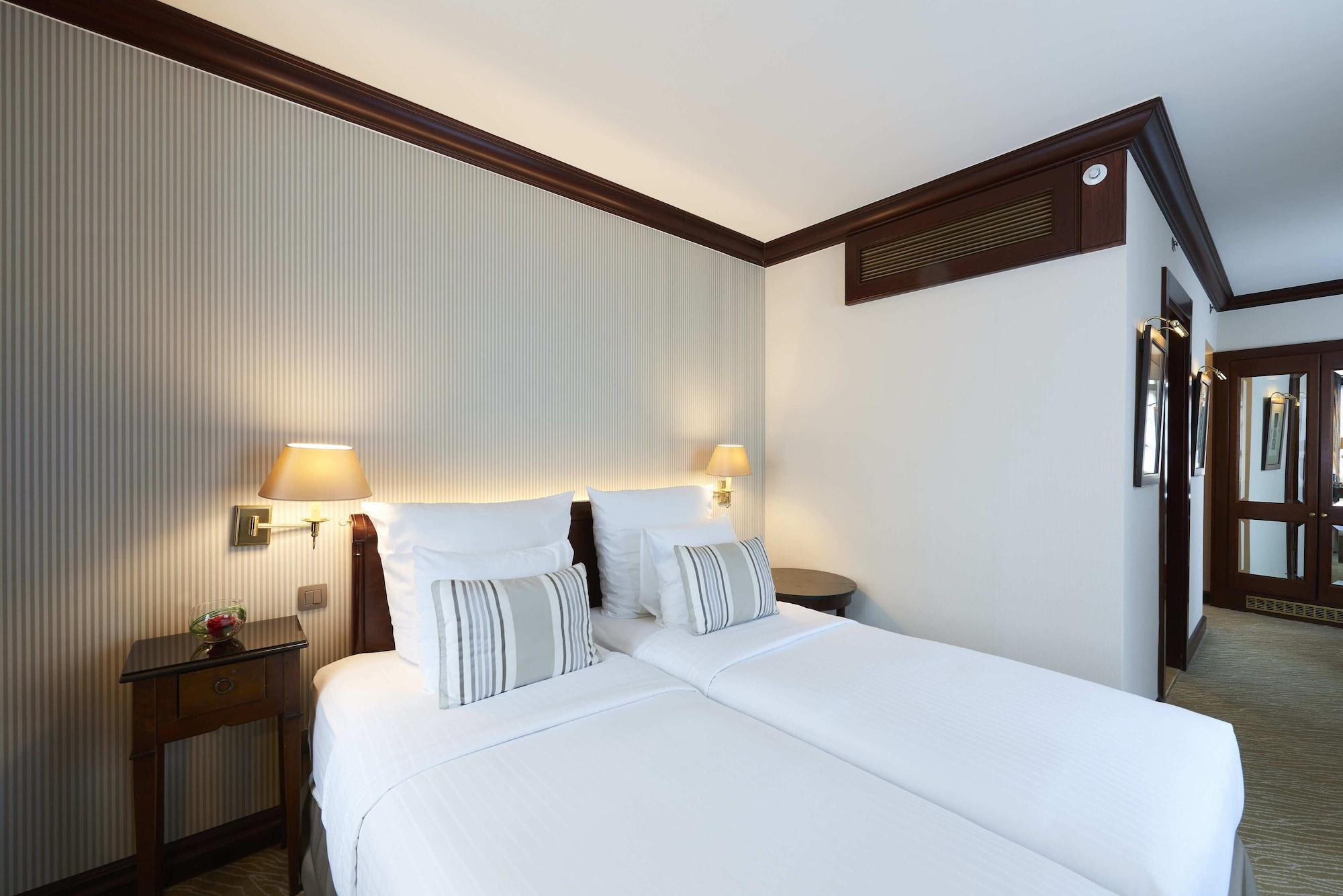 Warwick Grand-Place Bruxelas Exterior foto